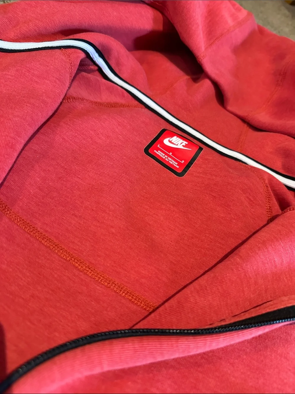 Nike Tech Kids Bright Red Hooded Zip Jacket & Joggers Set - Picture 14 of 16